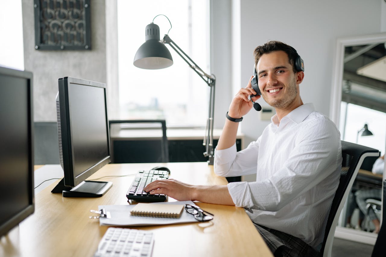 broker working